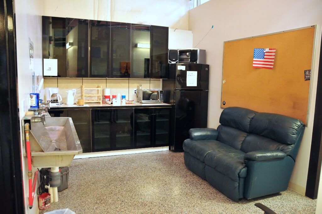 Common area in art studio for rent in Pittsburgh, PA